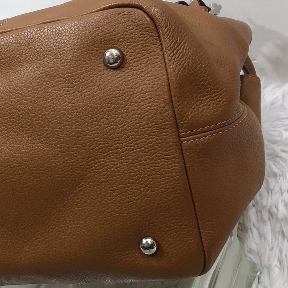 Tignanello tan leather satchel bag silver hardware - Picture 8 of 11